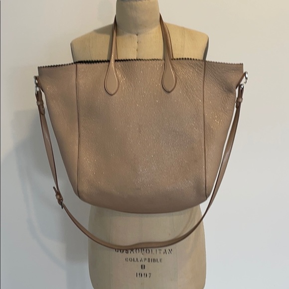 Rochas tote - Picture 2 of 8